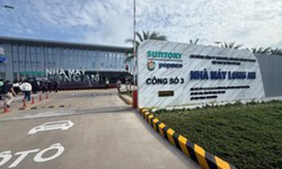 Khám phá nhà máy lớn nhất châu Á của Suntory PepsiCo tại Tây Ninh: 20 ha, vốn 300 triệu USD, robot chạy 24/7