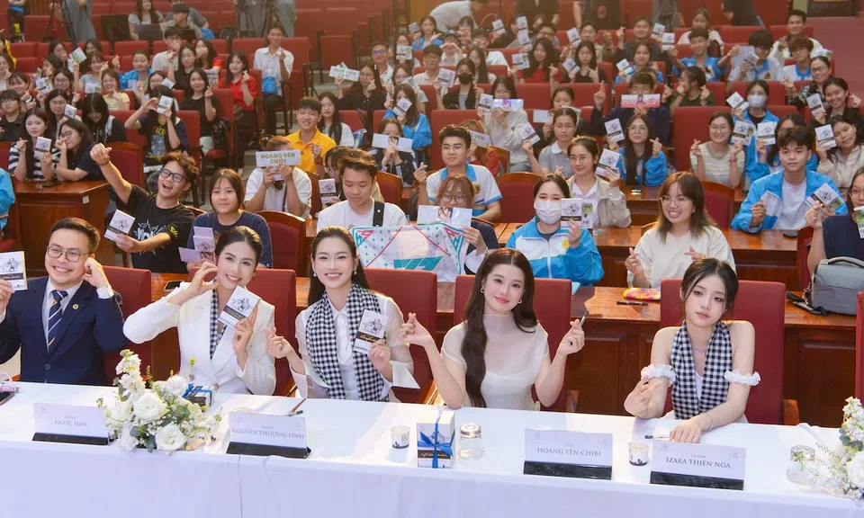 Hành trình Từ Trái tim khơi dậy khát vọng lớn và tinh thần phụng sự của tuổi trẻ