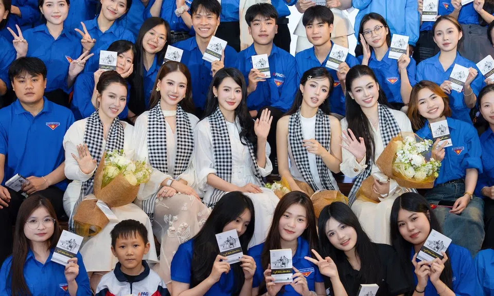 Các người đẹp, nghệ sĩ lan tỏa năng lượng "lập chí vĩ đại" cho sinh viên